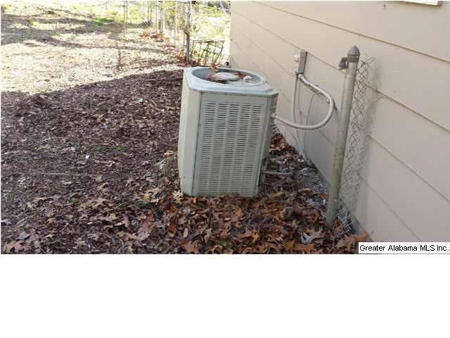 804 Old Trail Road Birmingham, AL 35215 - Photo 3 of 11