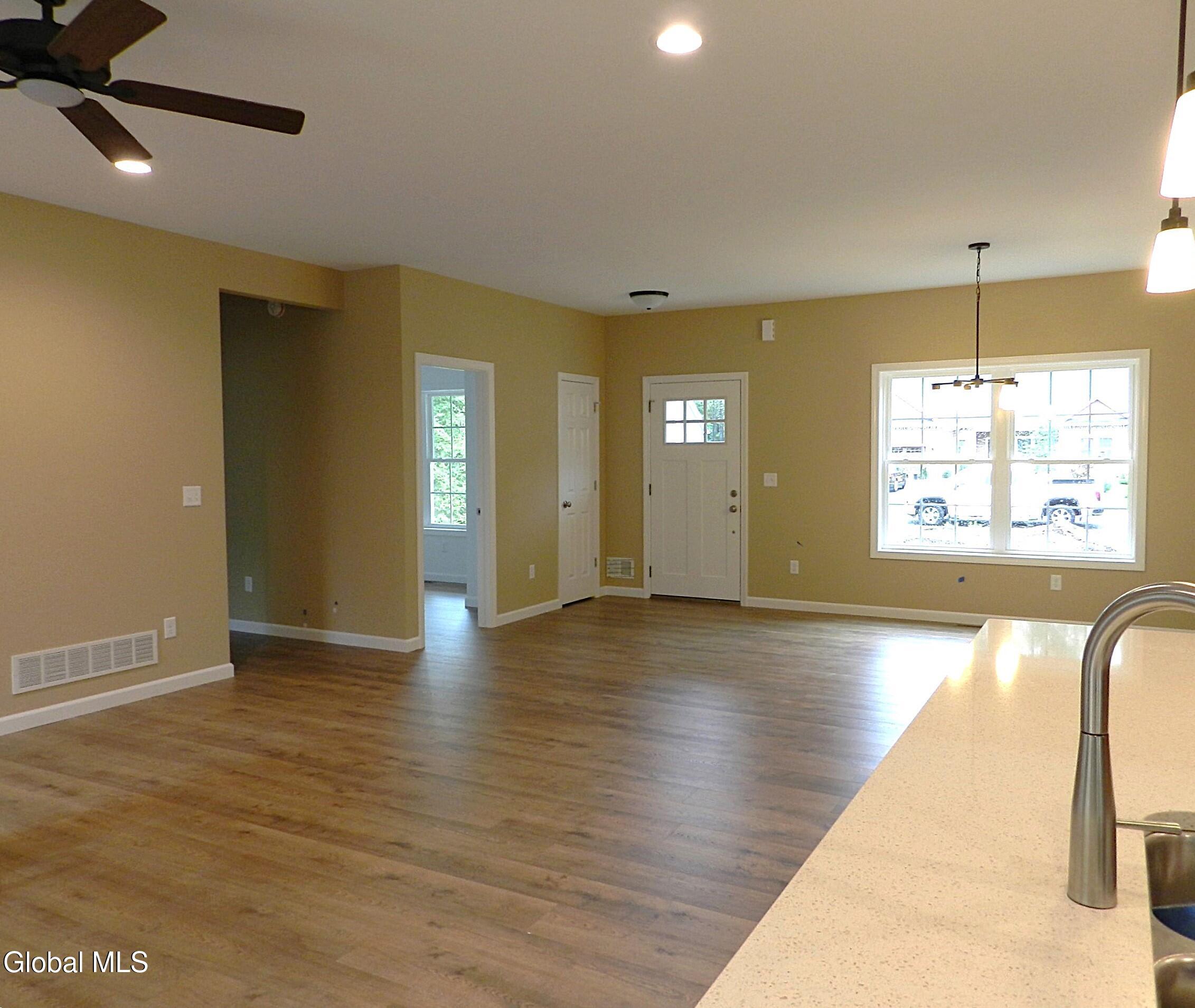 170-172 Redmond Road Moreau, NY 12831 - Photo 4 of 10 10