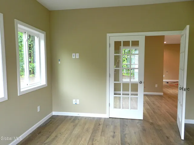 $529,900 | 170-172 Redmond Road, Moreau, NY 12831