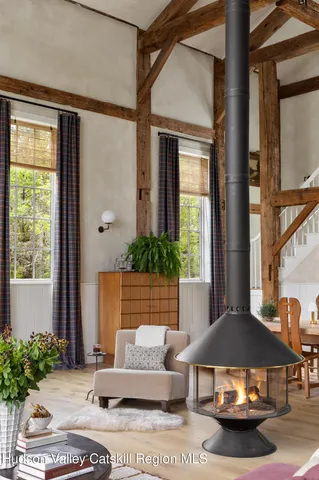 a view of a entryway