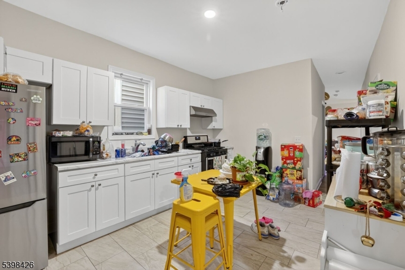 78 Treacy Avenue Newark, NJ 07108 - Photo 14 of 23