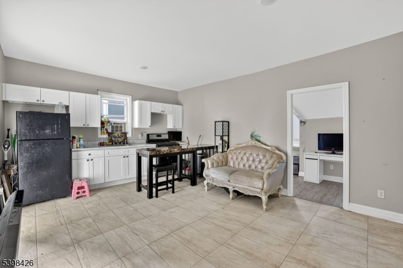 78 Treacy Avenue Newark, NJ 07108 - Photo 17 of 23