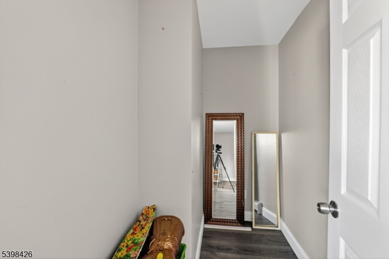 78 Treacy Avenue Newark, NJ 07108 - Photo 21 of 23