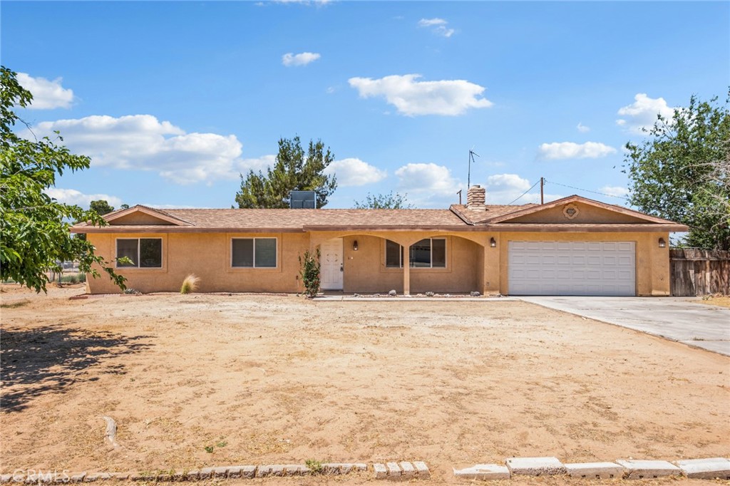 13372 Tutelo Road Apple Valley, CA 92308 - Photo 7 of 53