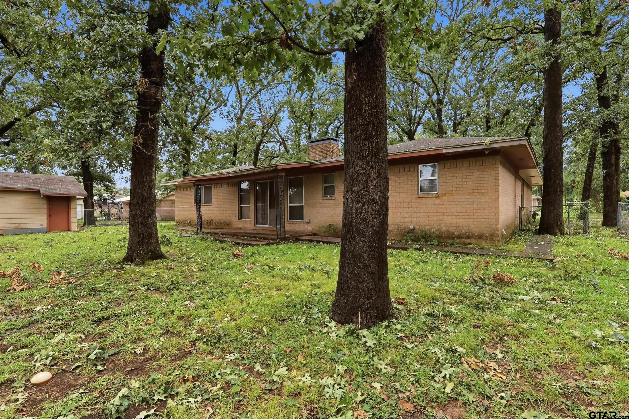 135 46th Street Southwest Paris, TX 75460 - Photo 6 of 39