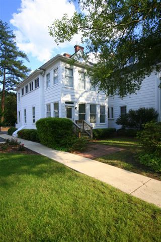 3 Palmetto Road Pinehurst, NC 28374 - Photo 1 of 9 Primary Photo