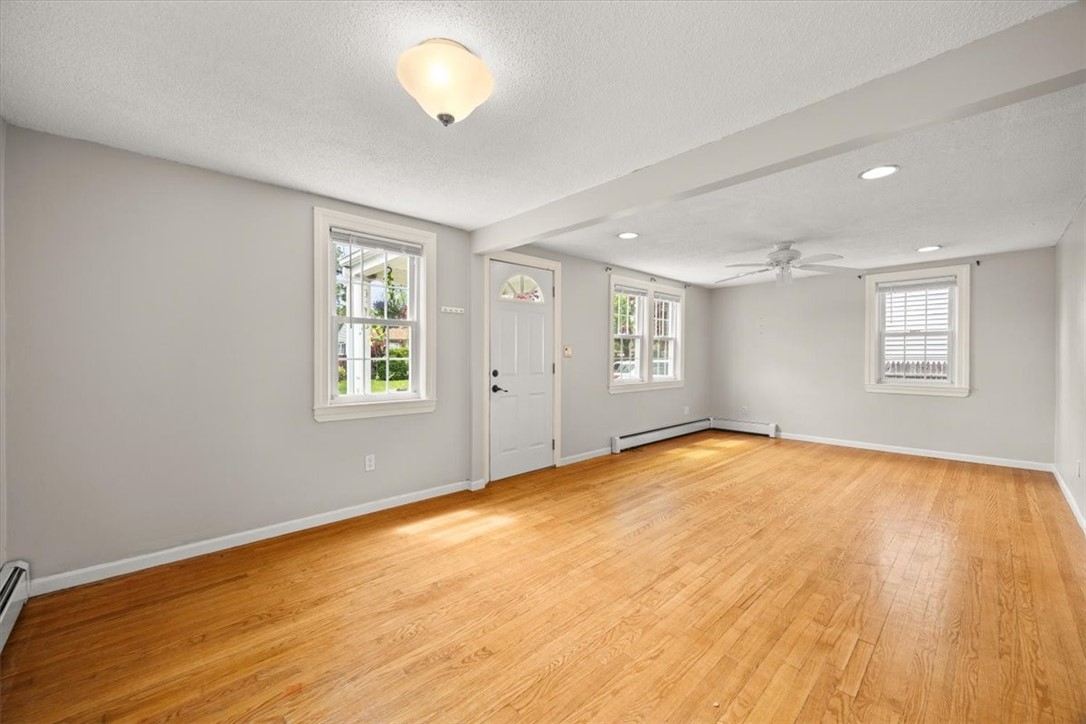 15 Community Road Warwick, RI 02889 - Photo 4 of 24