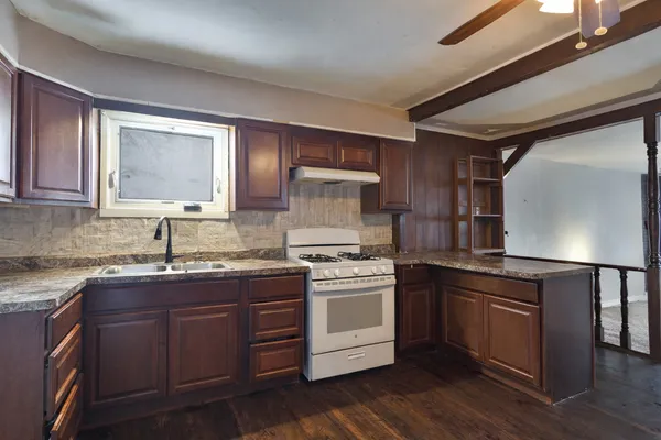 $180,000 | 2303 Dickey Avenue, North Chicago, IL 60064