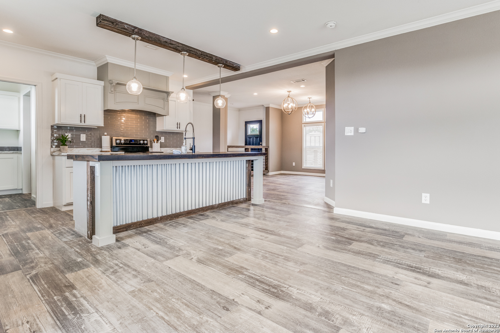 569 Pr 1520 Bandera, TX 78003 - Photo 11 of 25