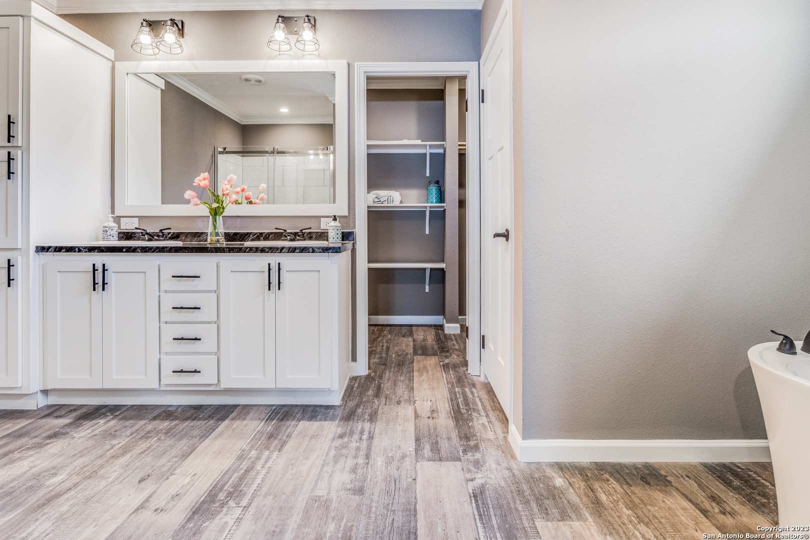 569 Pr 1520 Bandera, TX 78003 - Photo 18 of 25