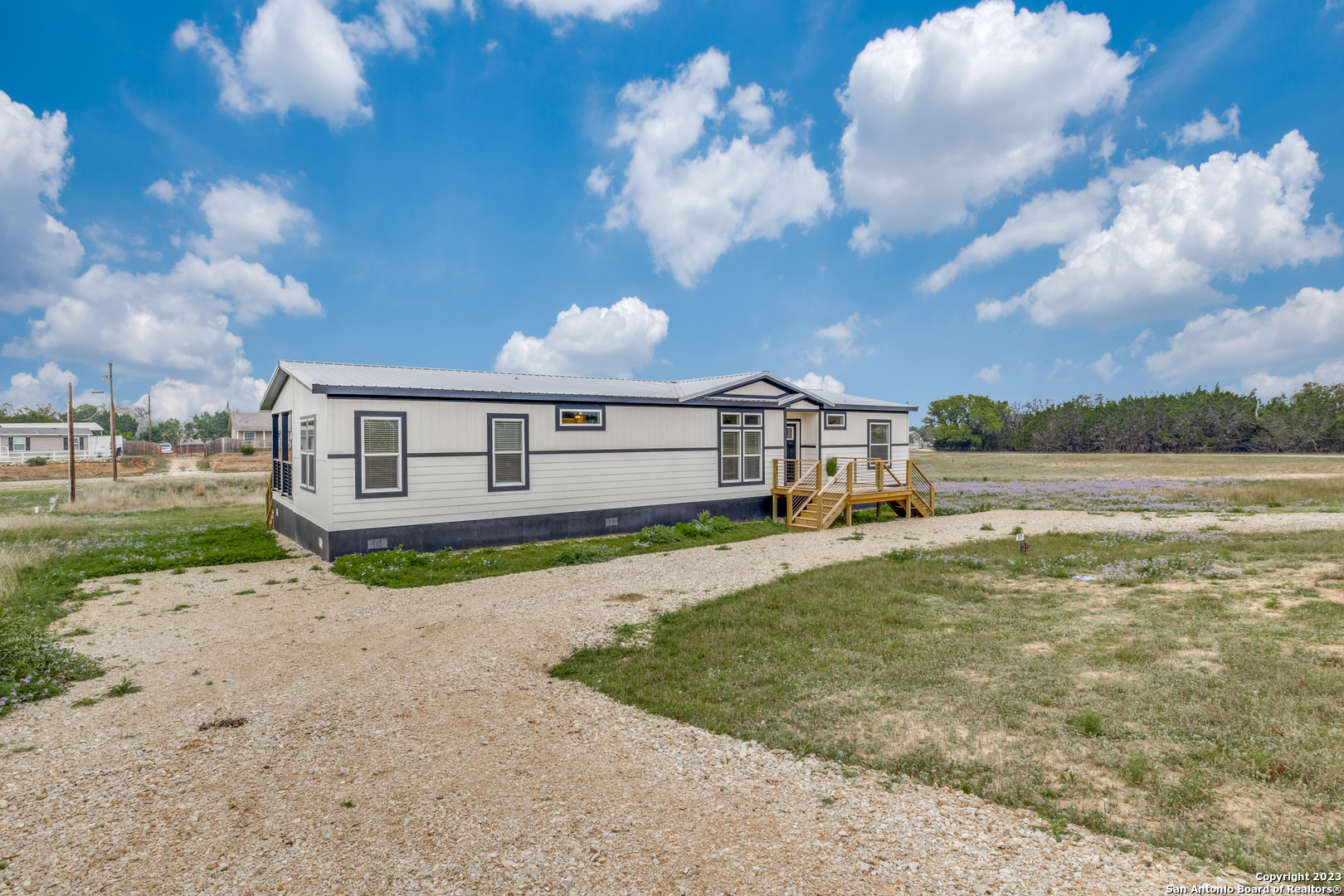 569 Pr 1520 Bandera, TX 78003 - Photo 2 of 25