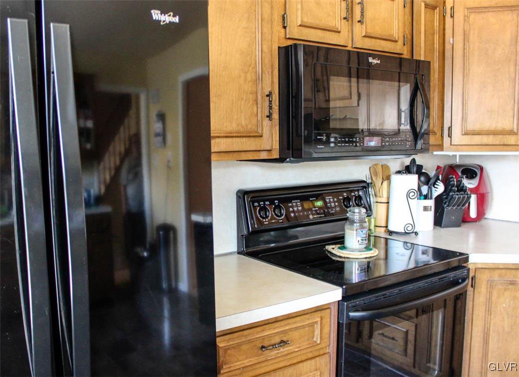 971 Barnside Road Allentown, PA 18103 - Photo 9 of 26 Gallery Image 9