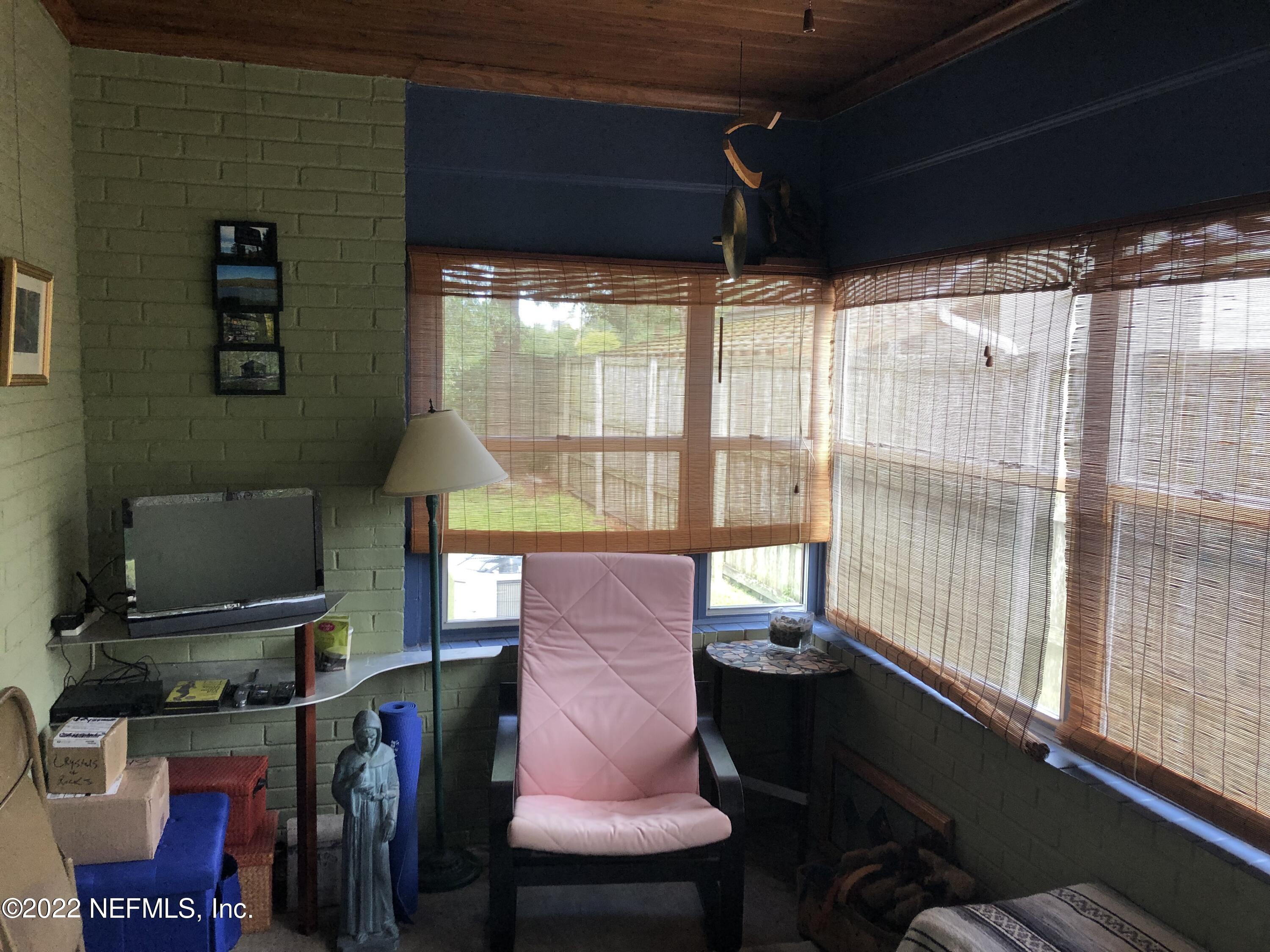 2445 Pineridge Road Jacksonville, FL 32207 - Photo 7 of 12 SUNROOM