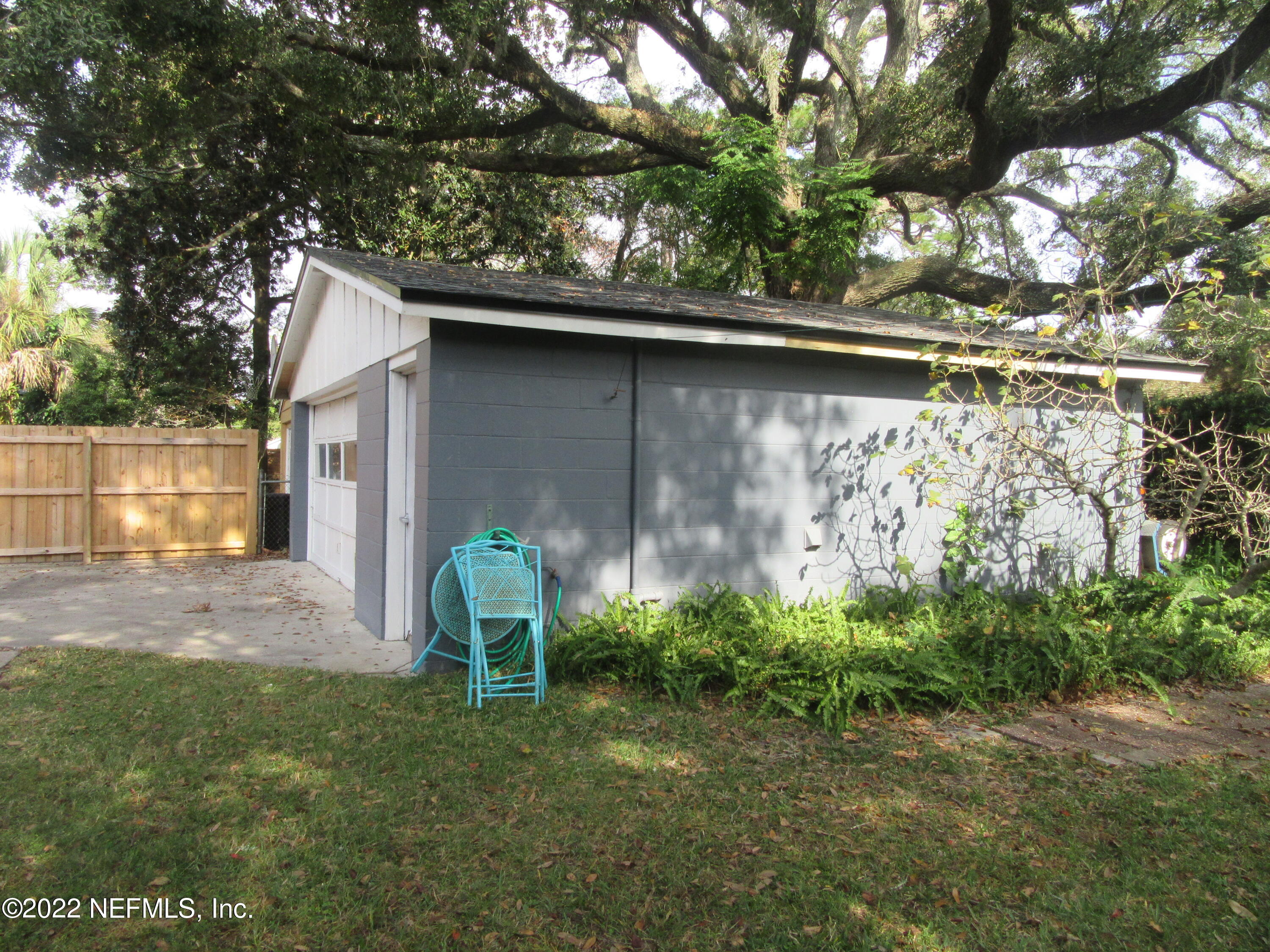 2445 Pineridge Road Jacksonville, FL 32207 - Photo 10 of 12 GARAGE/WASH AREA