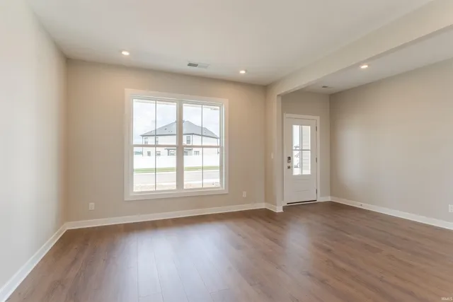 $499,800 | 5123 Jackson Drive, Newburgh, IN 47630