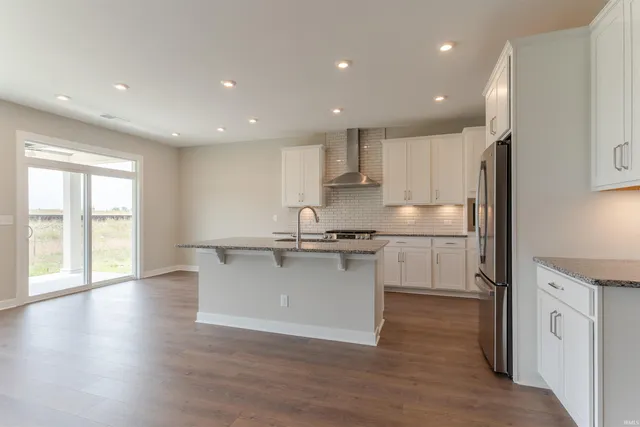 $499,800 | 5123 Jackson Drive, Newburgh, IN 47630