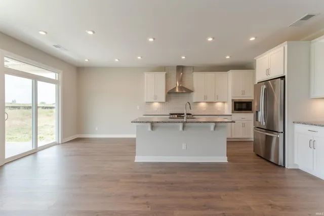 $499,800 | 5123 Jackson Drive, Newburgh, IN 47630