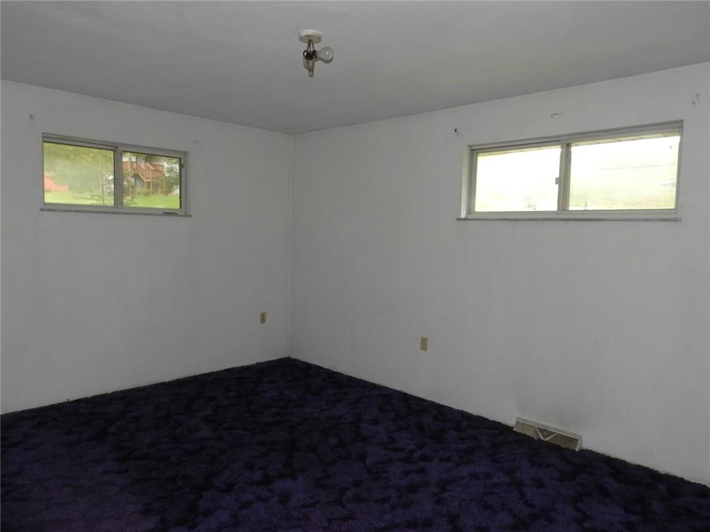 229 Headley Road Washington, PA 15301 - Photo 11 of 20