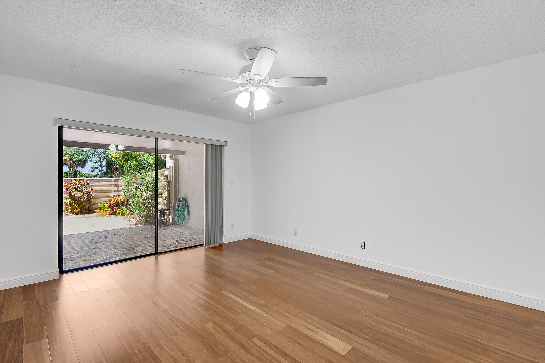 6873 Barbarossa Street Boca Raton, FL 33433 - Photo 13 of 23 15__6873_Barbarossa_Street_15_mls