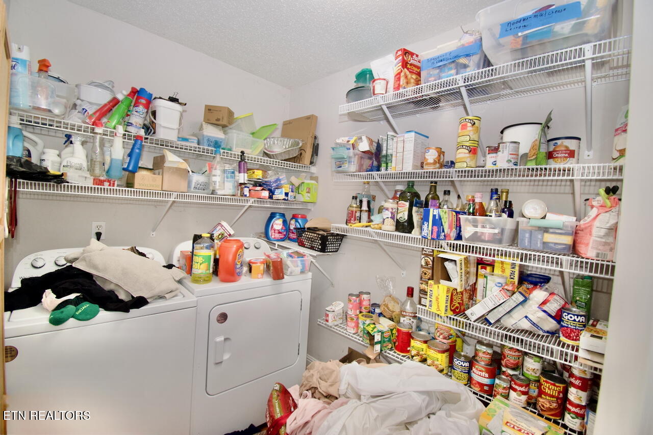 5517 J Riley W Drive Greenback, TN 37742 - Photo 27 of 42 DSC_0571