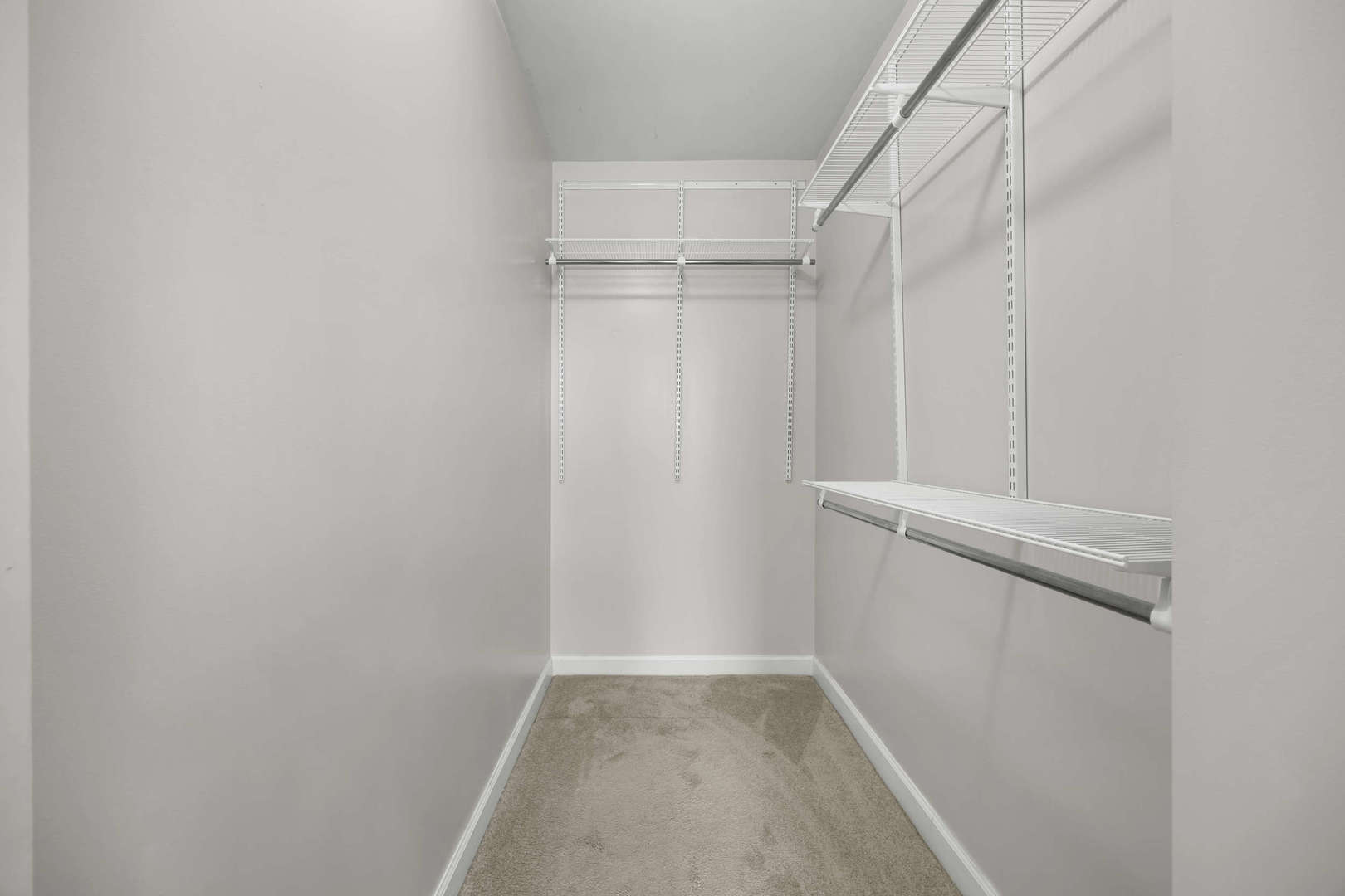 1101 South State Street, Unit 1805 Chicago, IL 60605 - Photo 13 of 21 a view of room