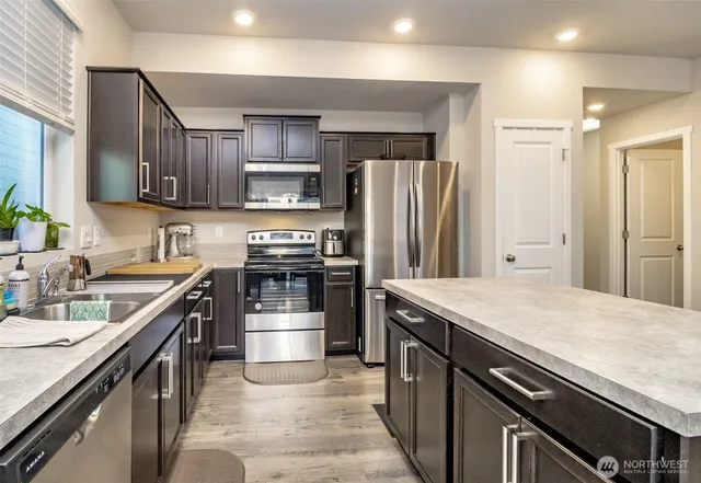 $3,500 | 18798 108th Ave Court East, Puyallup, WA 98374