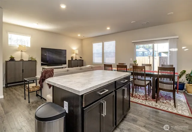 $3,500 | 18798 108th Ave Court East, Puyallup, WA 98374