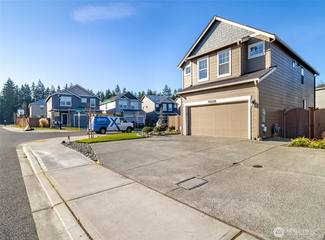 $3,500 | 18798 108th Ave Court East, Puyallup, WA 98374
