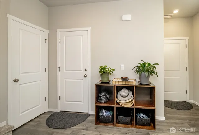 $3,500 | 18798 108th Ave Court East, Puyallup, WA 98374