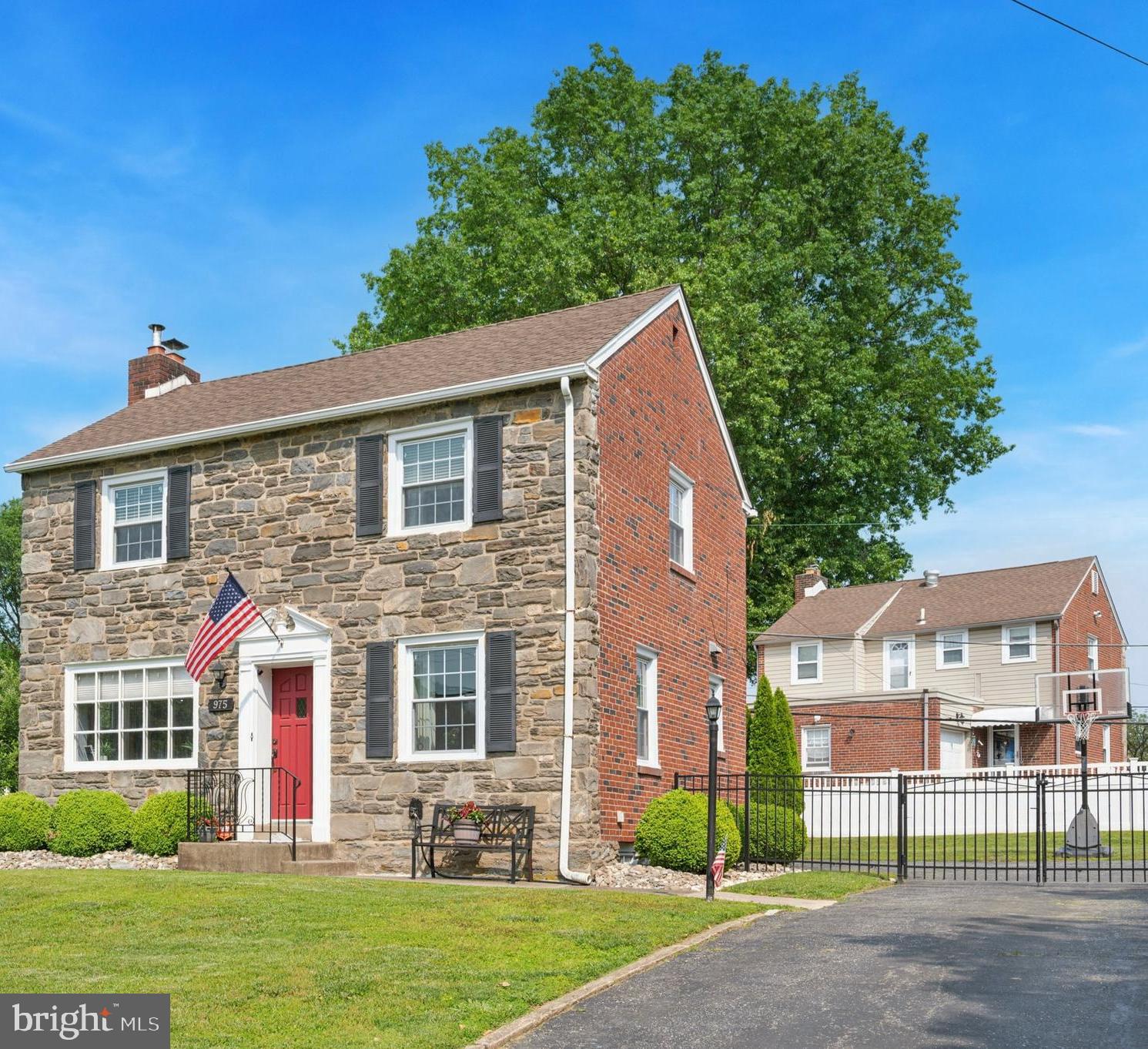975 Old Sproul Road Springfield, PA 19064 - Photo 3 of 26