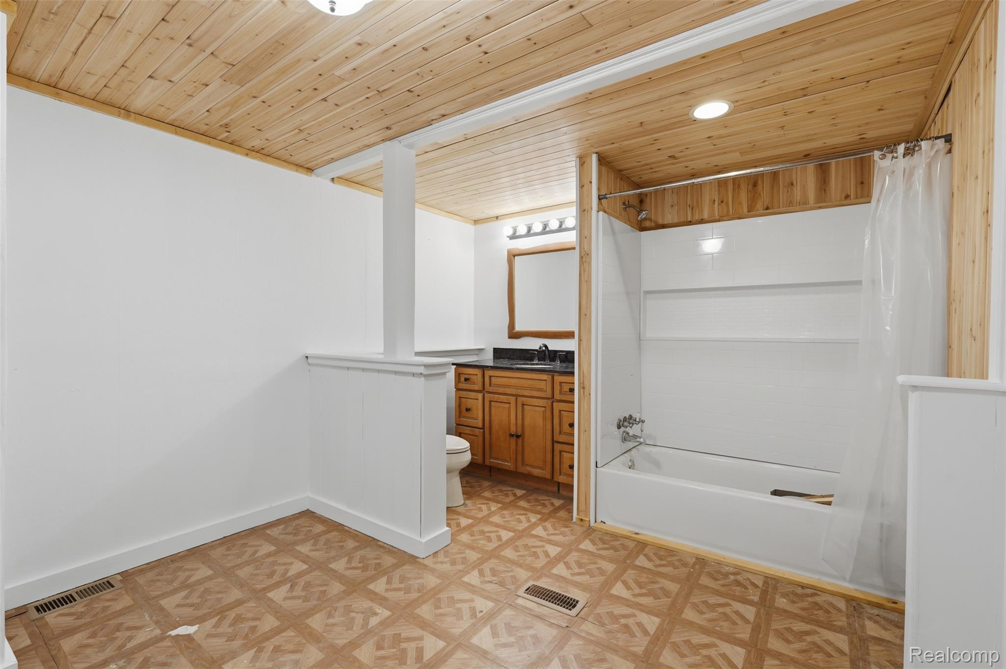 8573 West Lovejoy Road Byron, MI 48418 - Photo 18 of 41 8573 W Lovejoy Rd