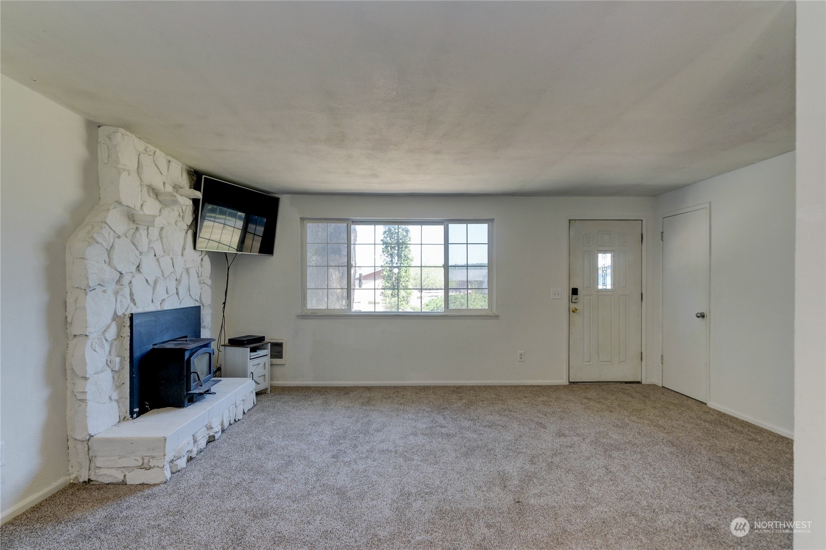 18423 Nutmeg Street Southwest Rochester, WA 98579 - Photo 2 of 30