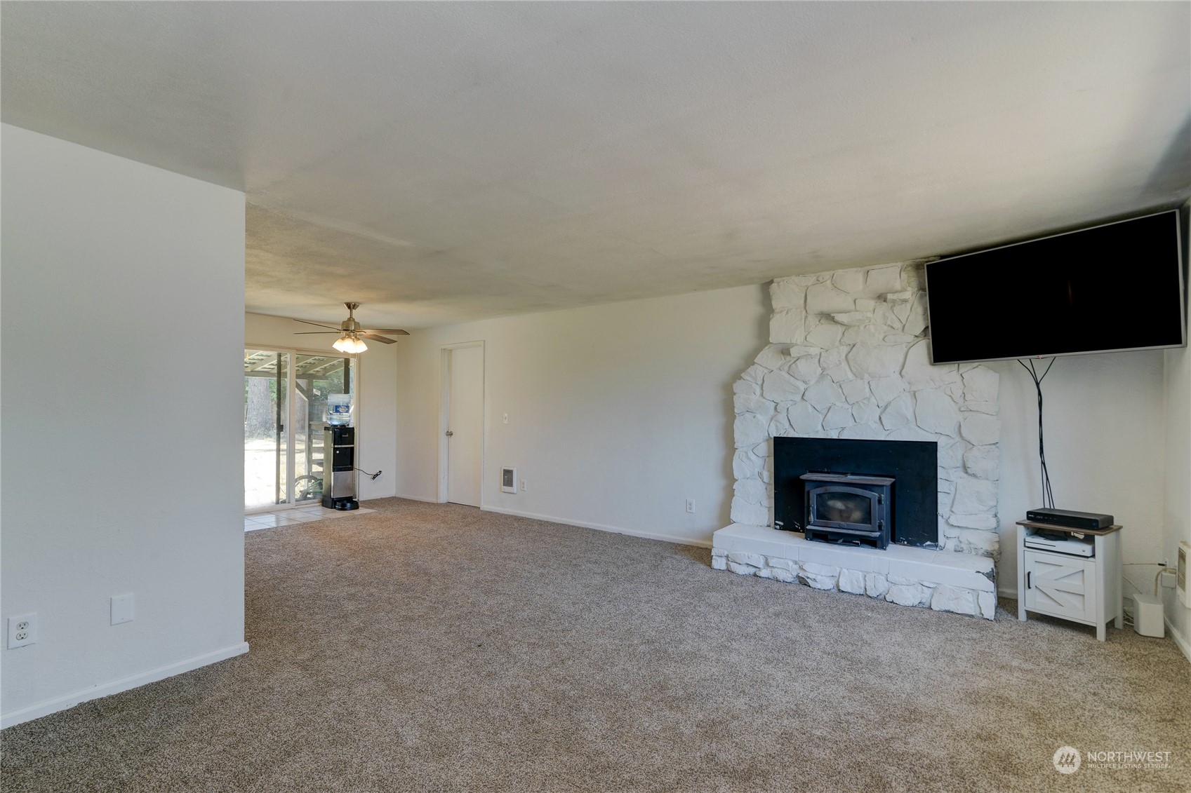 18423 Nutmeg Street Southwest Rochester, WA 98579 - Photo 4 of 30