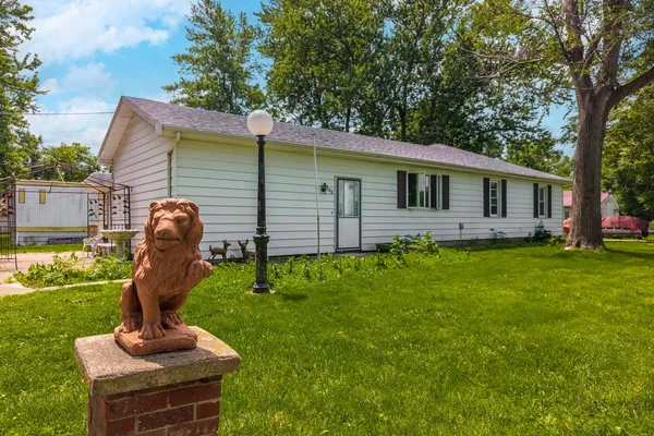 $130,000 | 302 Norton Avenue, Cabery, IL 60919