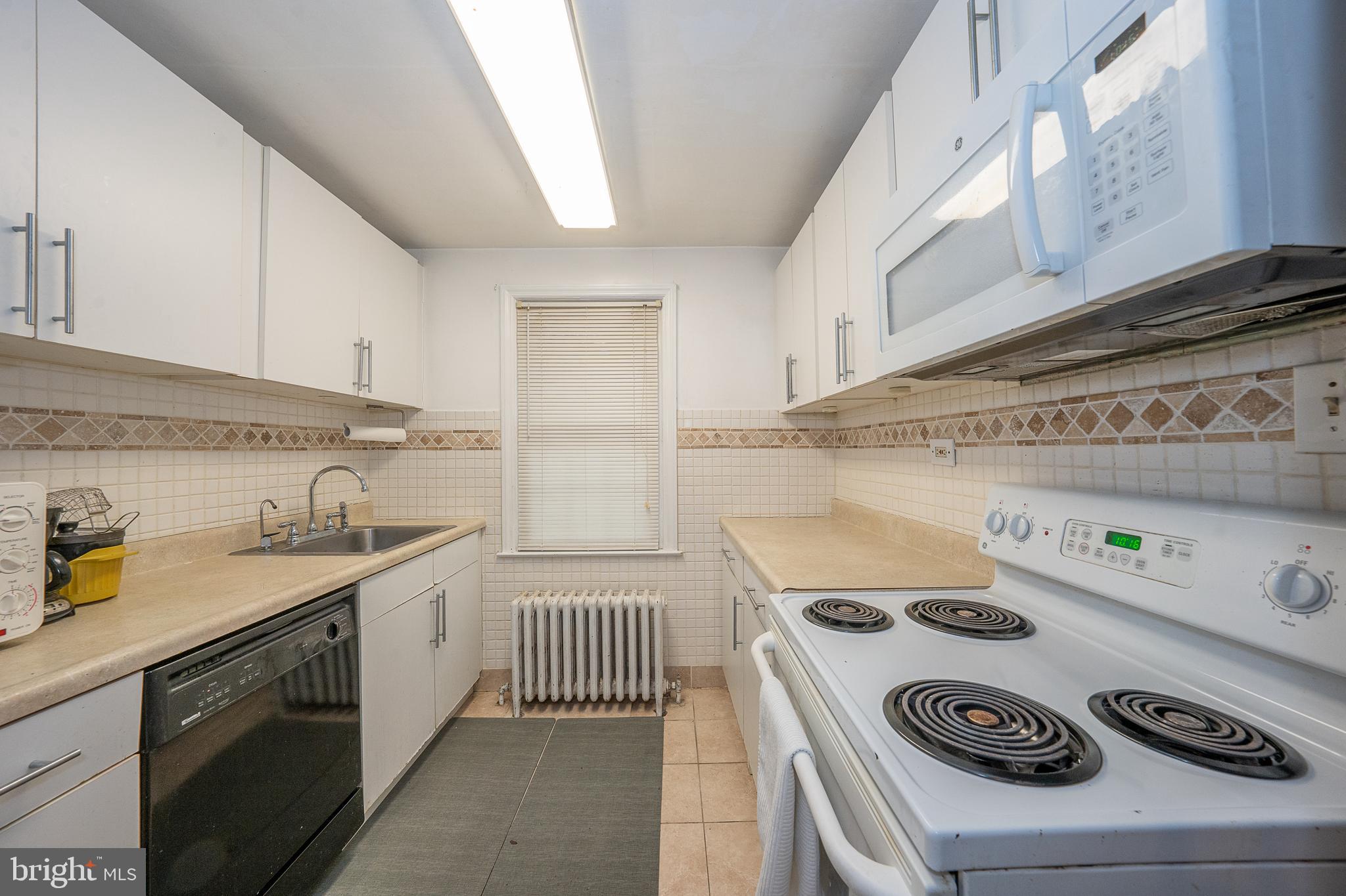 1121 North Trooper Road Eagleville, PA 19403 - Photo 53 of 70 Guest house kitchen