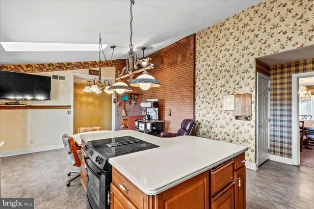 $659,900 | 320 Dubs Church Road, Hanover, PA 17331