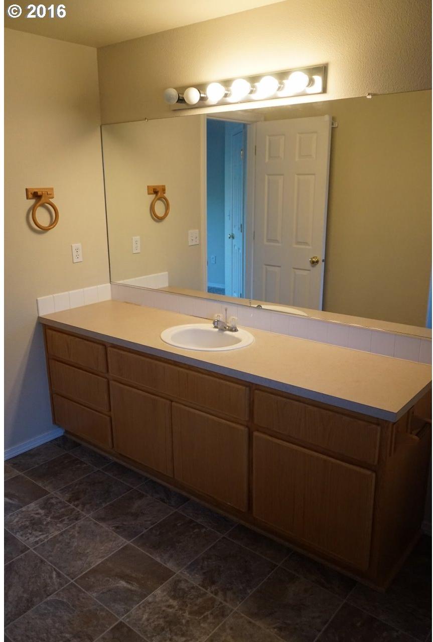 817 North 18th Place Ridgefield, WA 98642 - Photo 16 of 17 Gallery Image 16