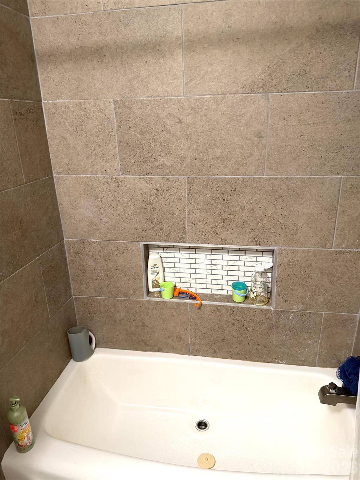 929 Brookhaven Road Statesville, NC 28625 - Photo 26 of 36 a bathroom with a bathtub