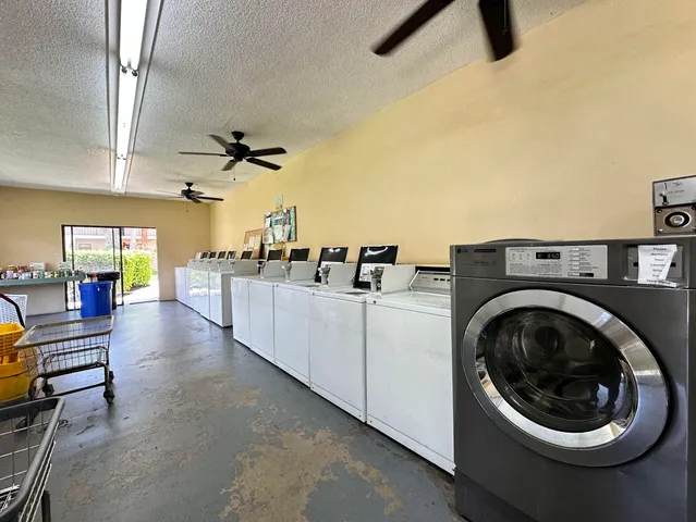 $1,300 | 1021 Southeast Monterey Road, Unit A22, Stuart, FL 34994