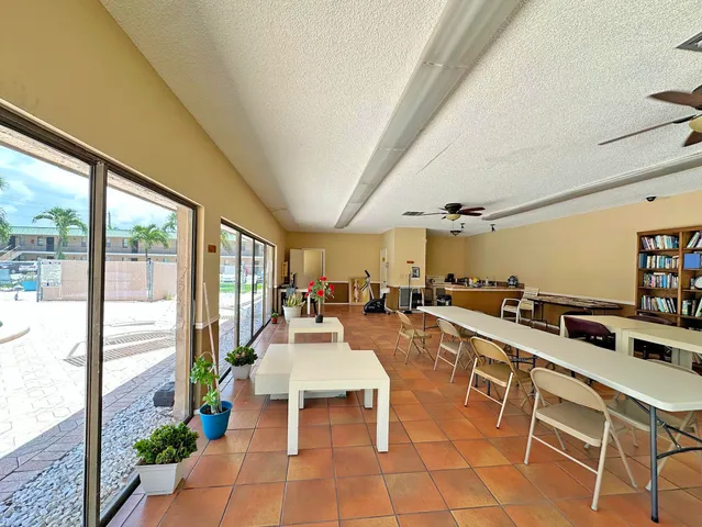 $1,300 | 1021 Southeast Monterey Road, Unit A22, Stuart, FL 34994