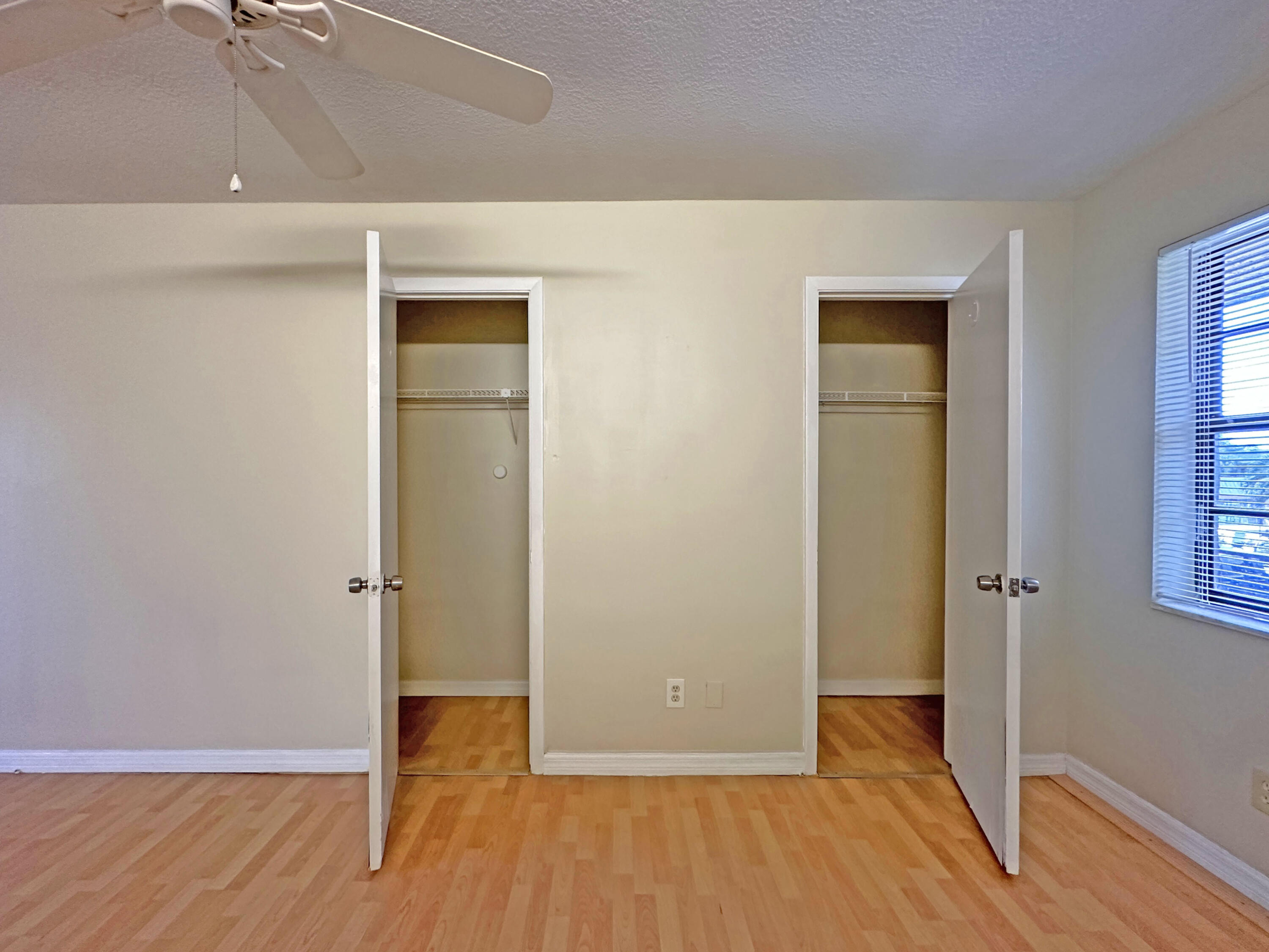 1021 Southeast Monterey Road, Unit A22 Stuart, FL 34994 - Photo 5 of 17 IMG_4984 ed