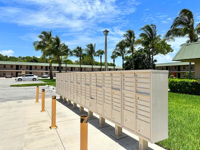 $1,300 | 1021 Southeast Monterey Road, Unit A22, Stuart, FL 34994