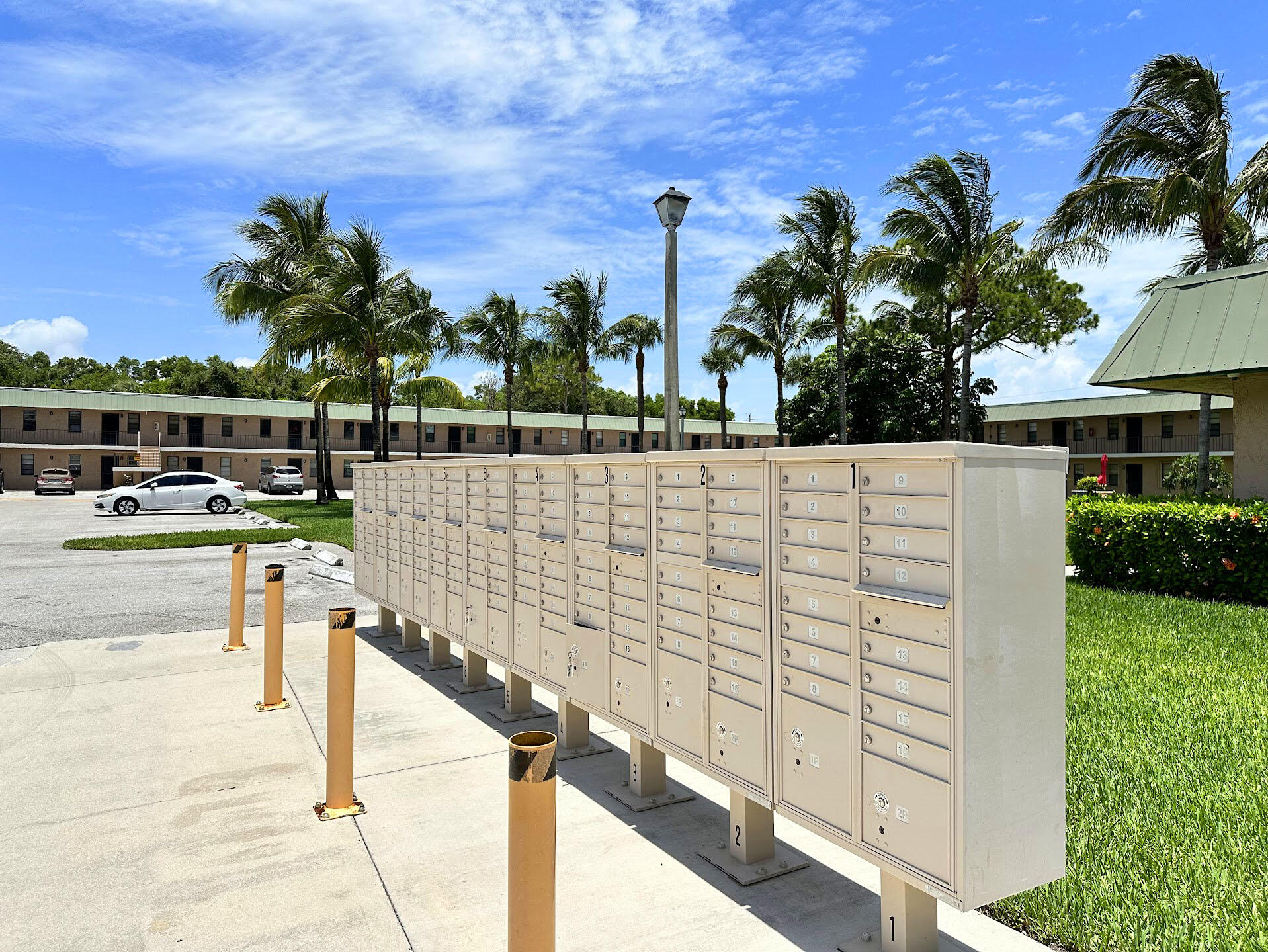 1021 Southeast Monterey Road, Unit A22 Stuart, FL 34994 - Photo 10 of 17 IMG_0570 ed