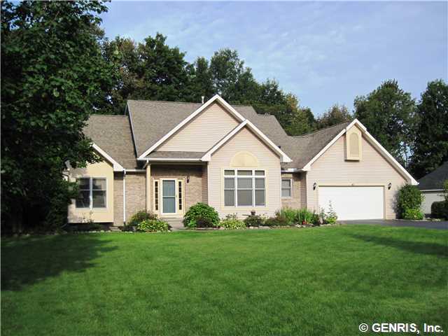 47 Little Glen Road Henrietta, NY 14534 - Photo 1 of 1 Exterior Front