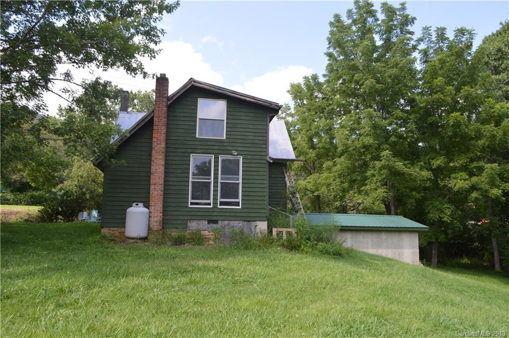 611 Old Fort Road Fairview, NC 28730 - Photo 3 of 13 Gallery Image 3