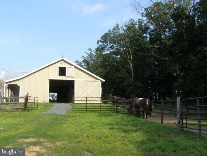 7660 Stone Bridge Road Greencastle, PA 17225 - Photo 27 of 30 Stable