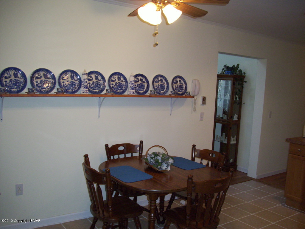 3 Hemlock Road Tannersville, PA 18372 - Photo 13 of 35 Kitchen
