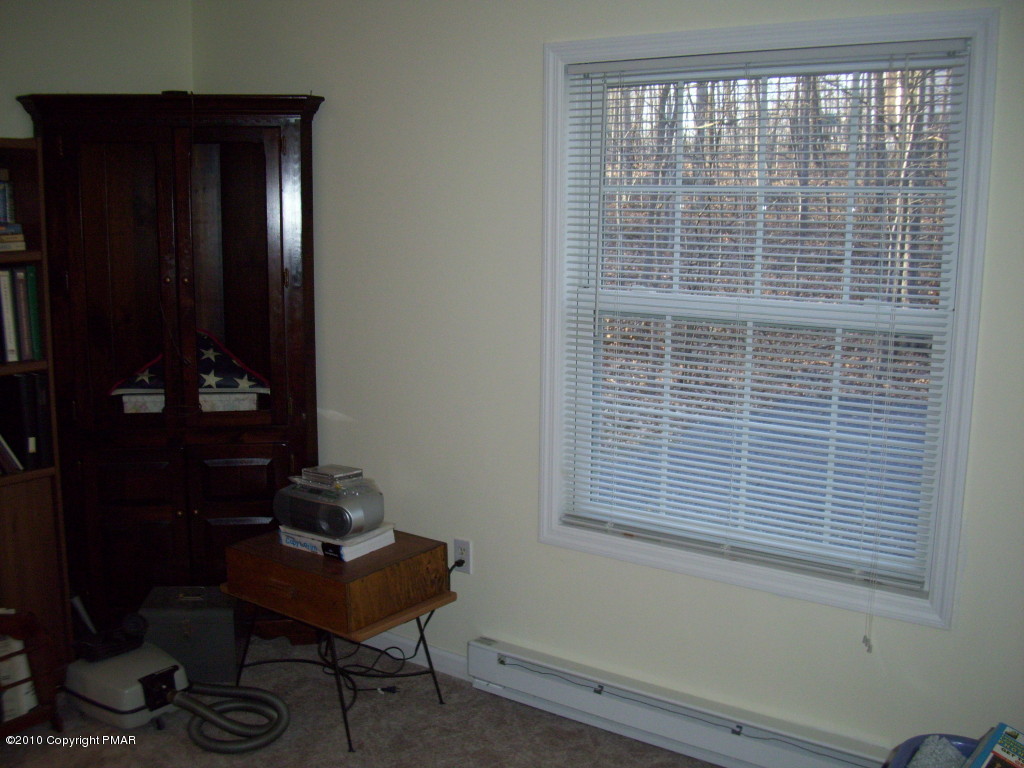 3 Hemlock Road Tannersville, PA 18372 - Photo 20 of 35 3rd Bedroom