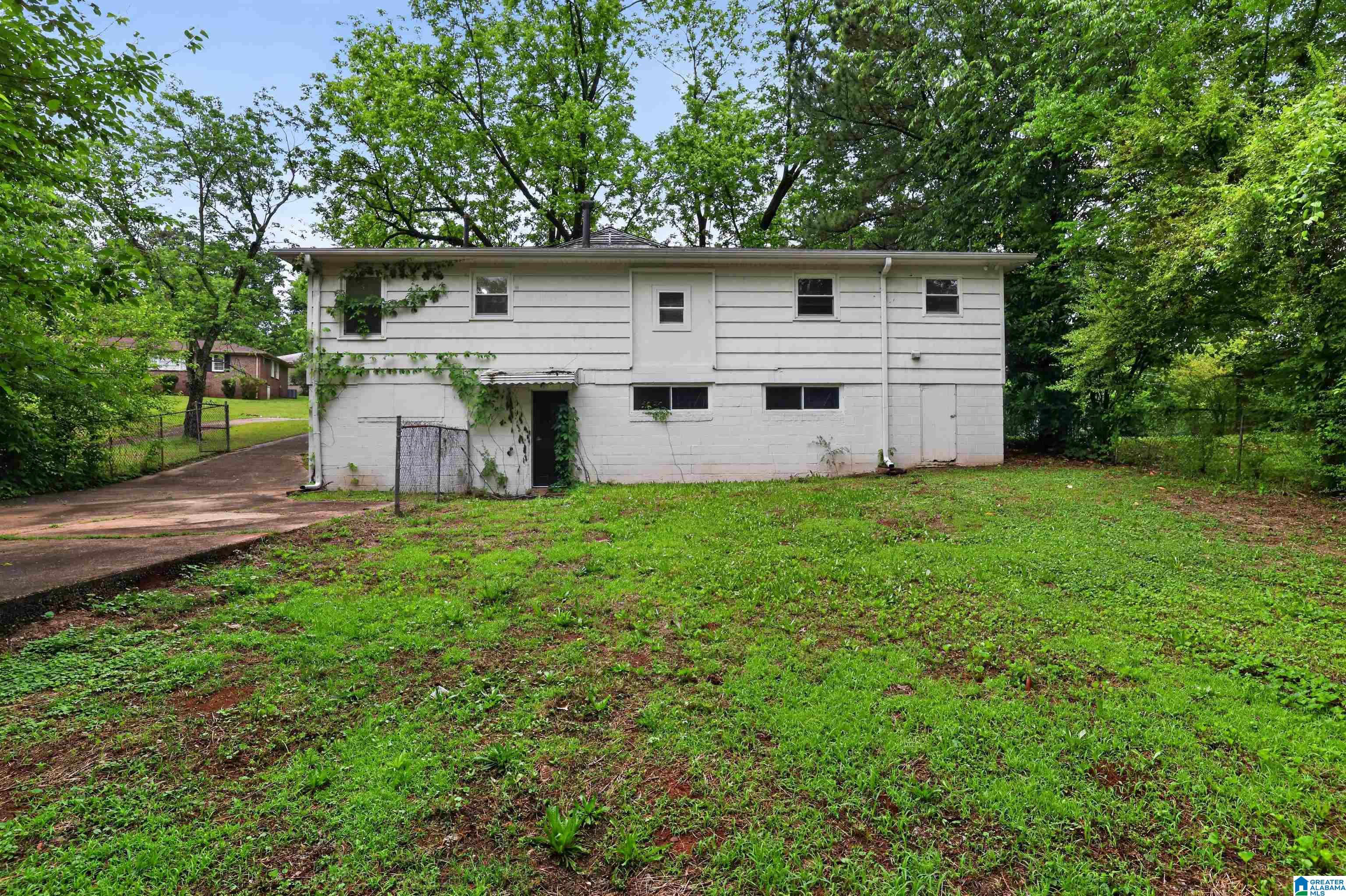 9804 Greenlee Road Birmingham, AL 35215 - Photo 7 of 33