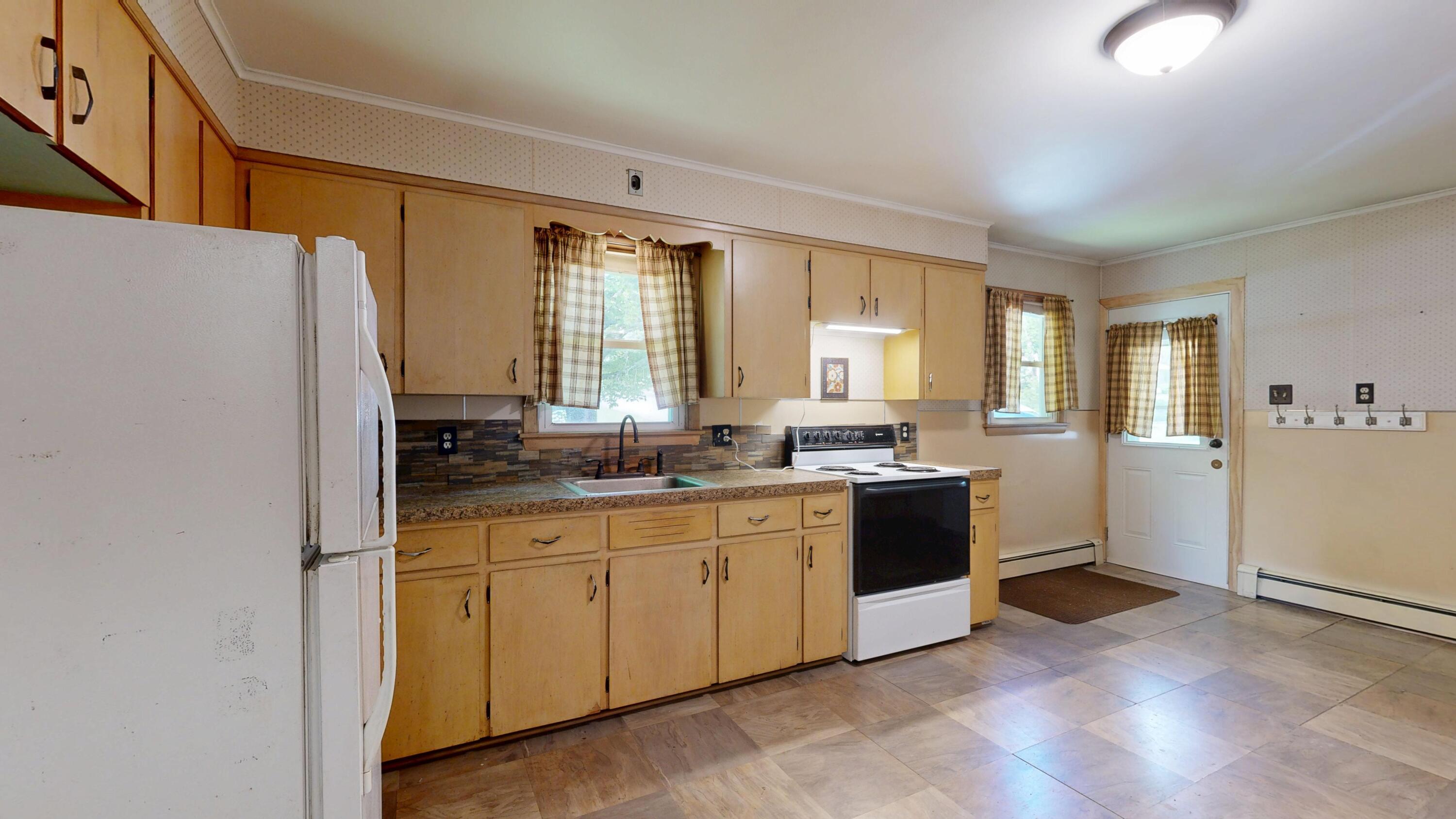 390 Webster Street Lewiston, ME 04240 - Photo 10 of 41 390-Webster-Street-06022026_102927